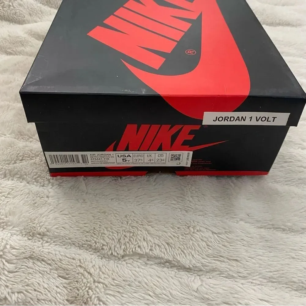 Jordan 1 Retro High Kids Black White Volt University Gold GS Sneakers Size 5Y